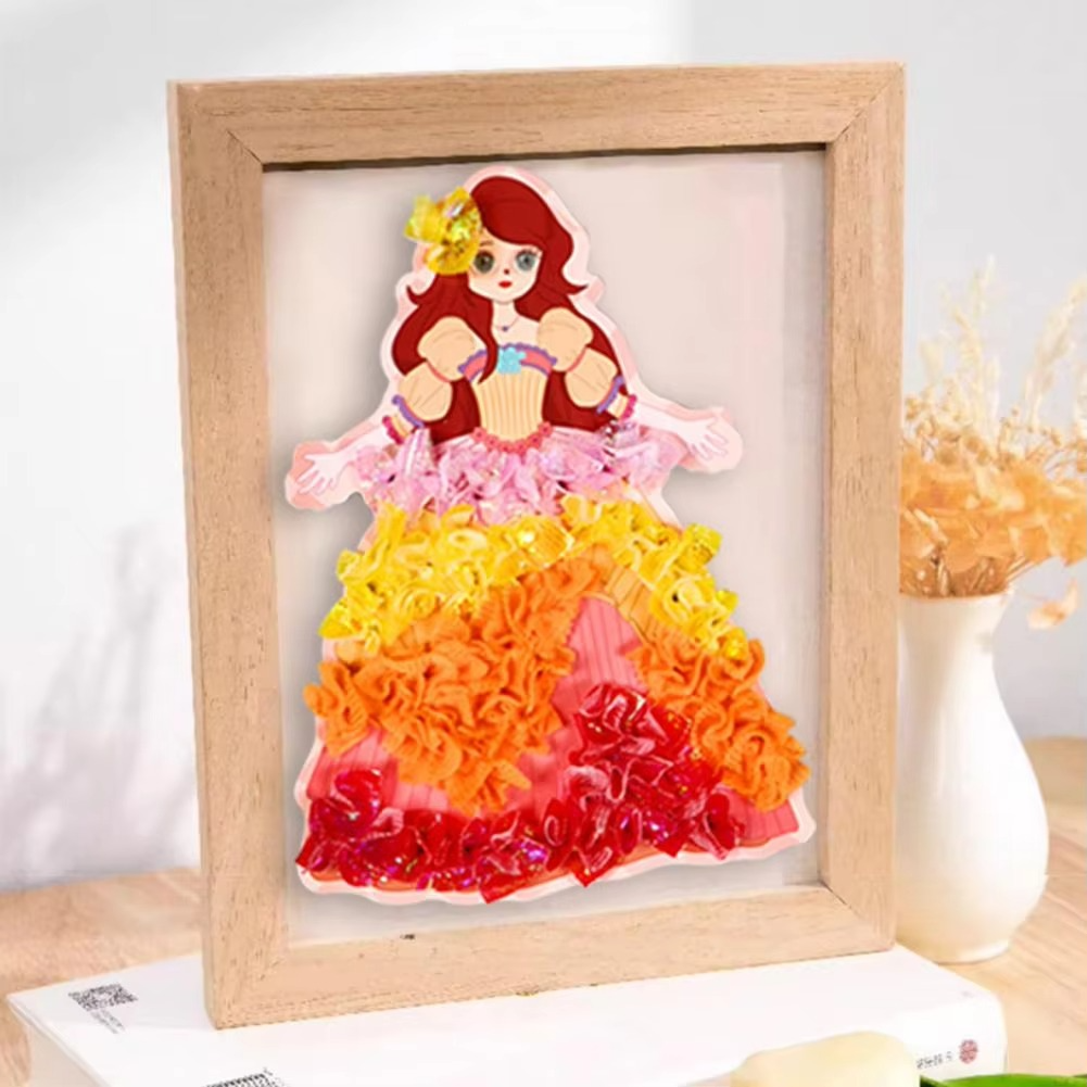 Magisches Mode Bastelbuch | Kreativ-Set für Mädchen mit Stickern & Texturen | Konzentration & Fantasie