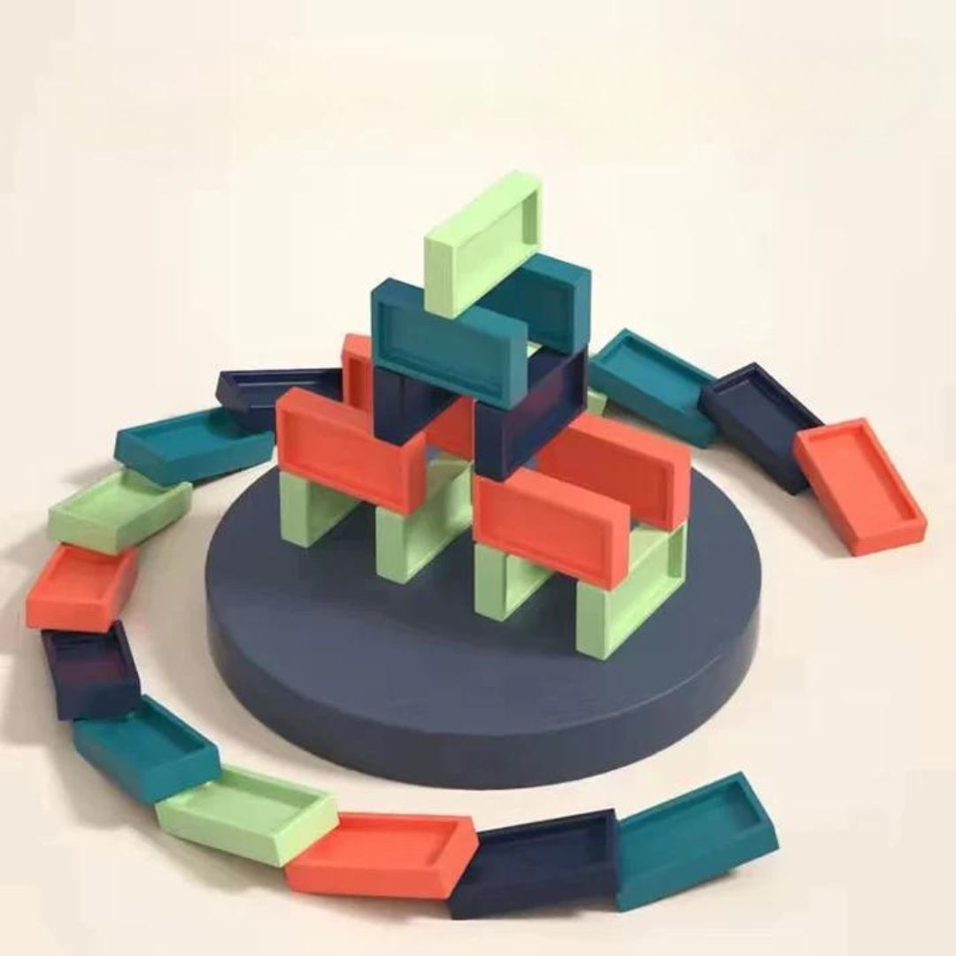 Domino Train – Lustiges Aufstellspiel mit Domino-Effekt für Kinder